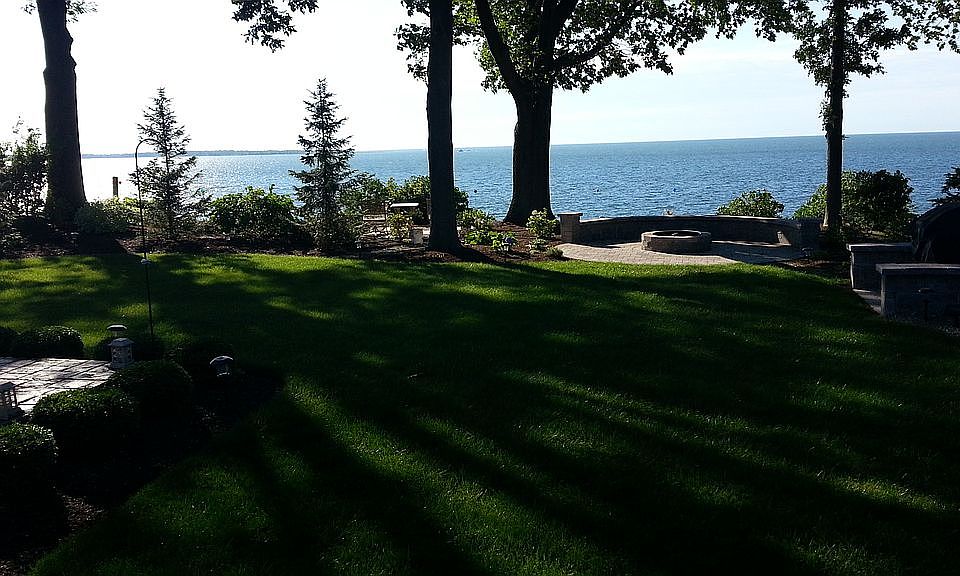 2nd image of 2680 Lakeside Dr