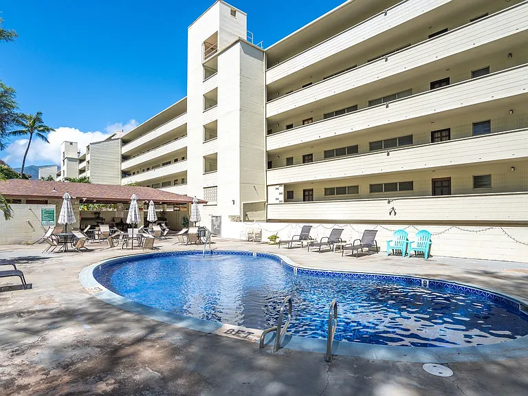 1063 Lower Main St #402 — Photo 37