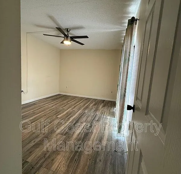 5249 Cedarbend Dr #1 — Photo 28