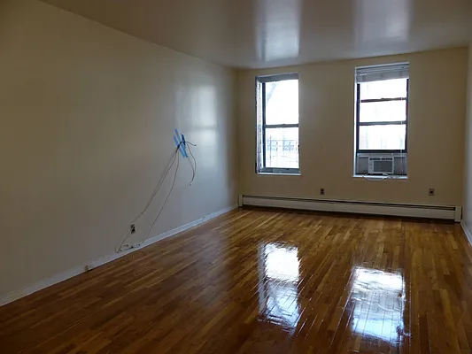 Rented by Immac Realty | media 10