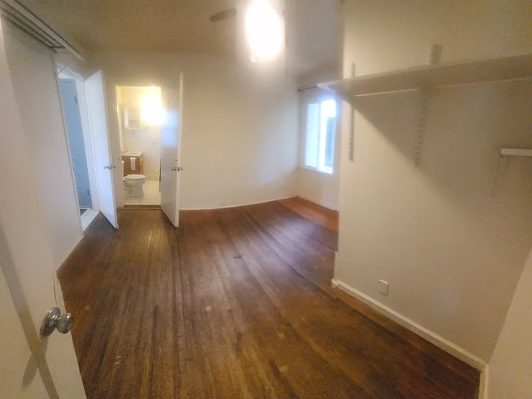 1690 Phillips Ln — Photo 12