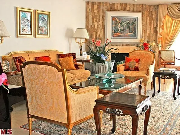 321 N Oakhurst Dr APT 604, Beverly Hills, CA 90210
