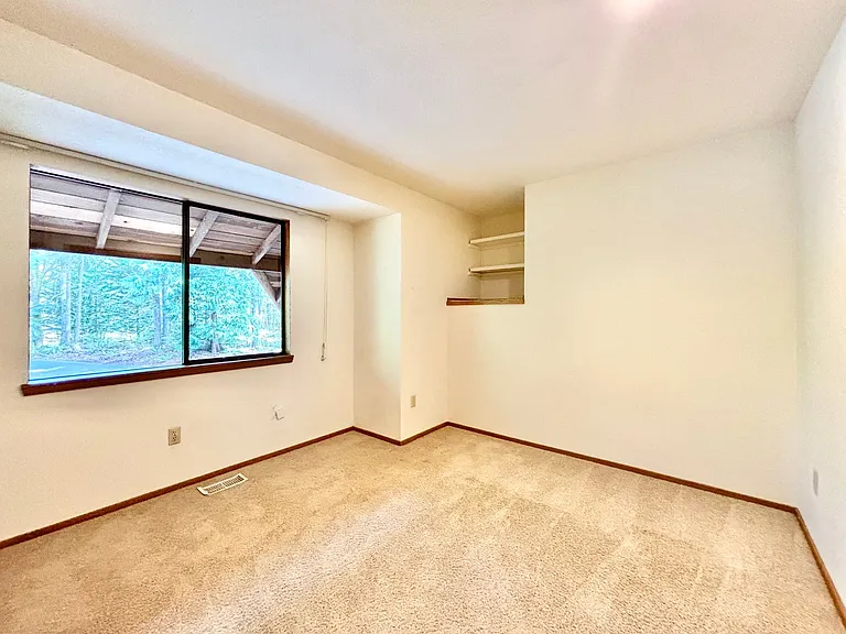 24119 SE 18th Pl — Photo 16