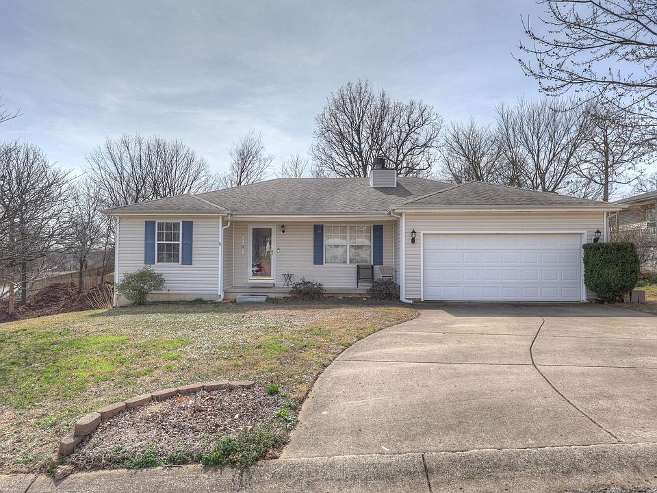 1st image of 1704 Redbud Drive