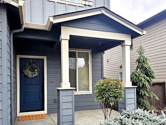 3rd image of 1606 NE 172nd Cir