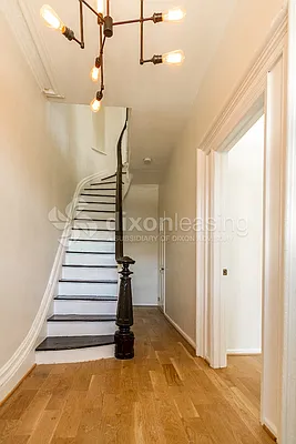 Rented by Dixon Advisory USA Inc. | media 15