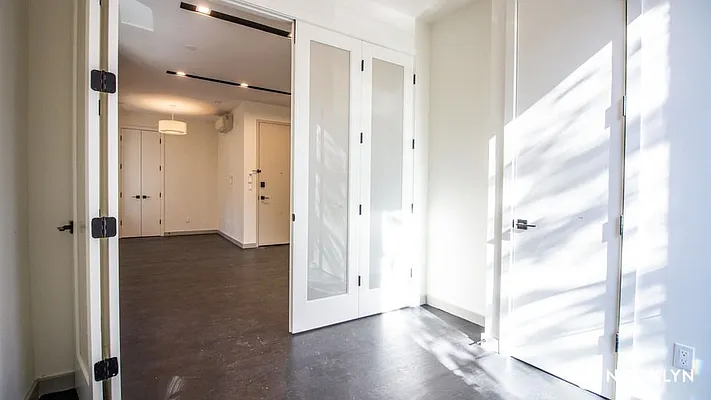 Rented by Nooklyn NYC LLC | media 44