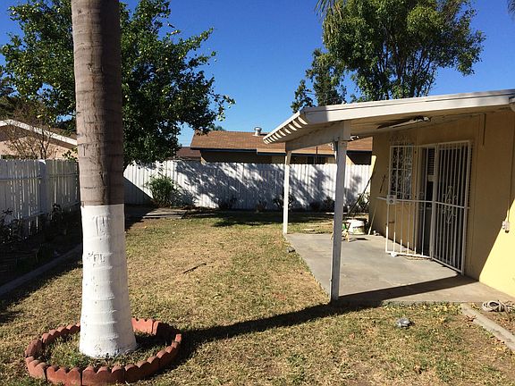 3rd image of 17451 Dorsey Ct