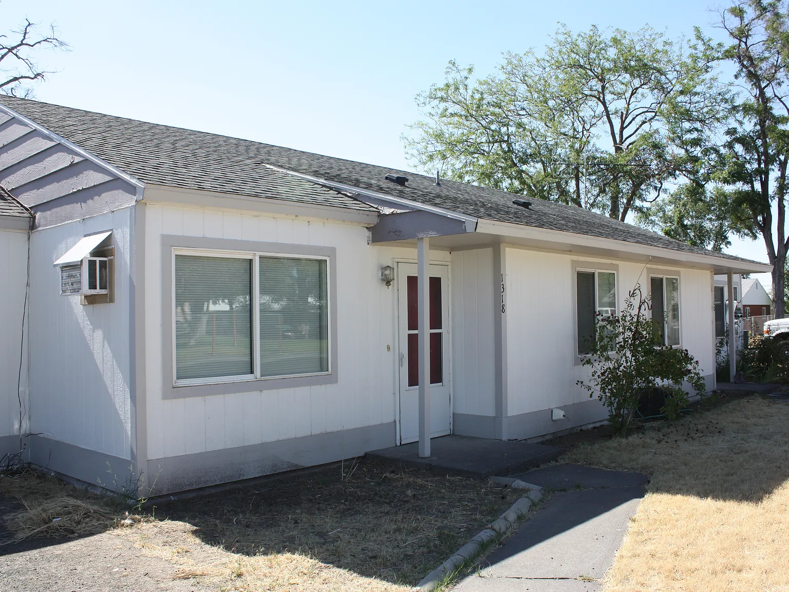2 bed, 1000 sqft, $1,250 — Photo 2