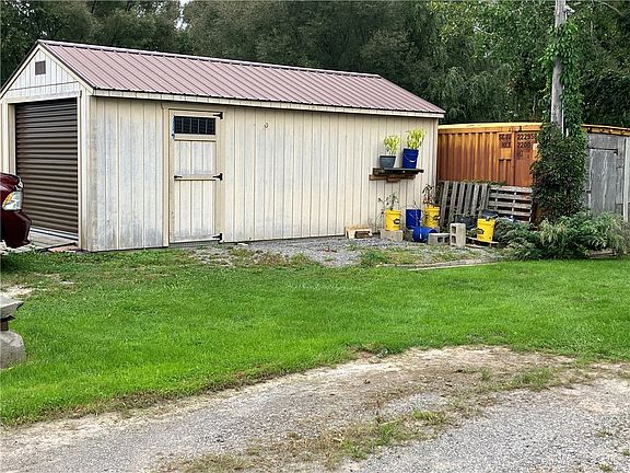 4th image of 2099 Swett Rd