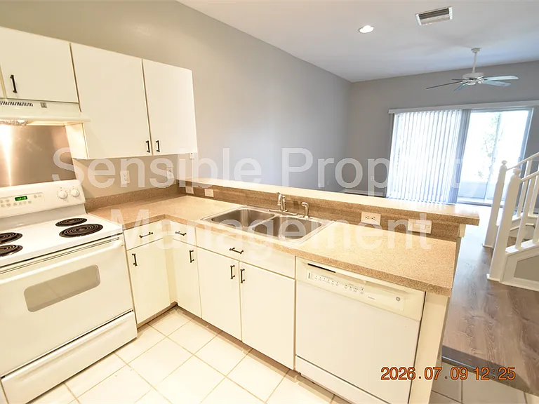 13121 Kings Crossing Dr — Photo 15