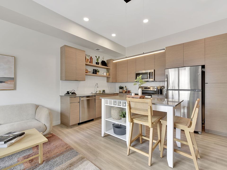 1st image of 909 Gould Ave NE #221D