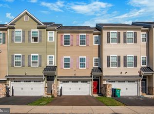 145 Mercer Ct, Fairless Hills, PA 19030