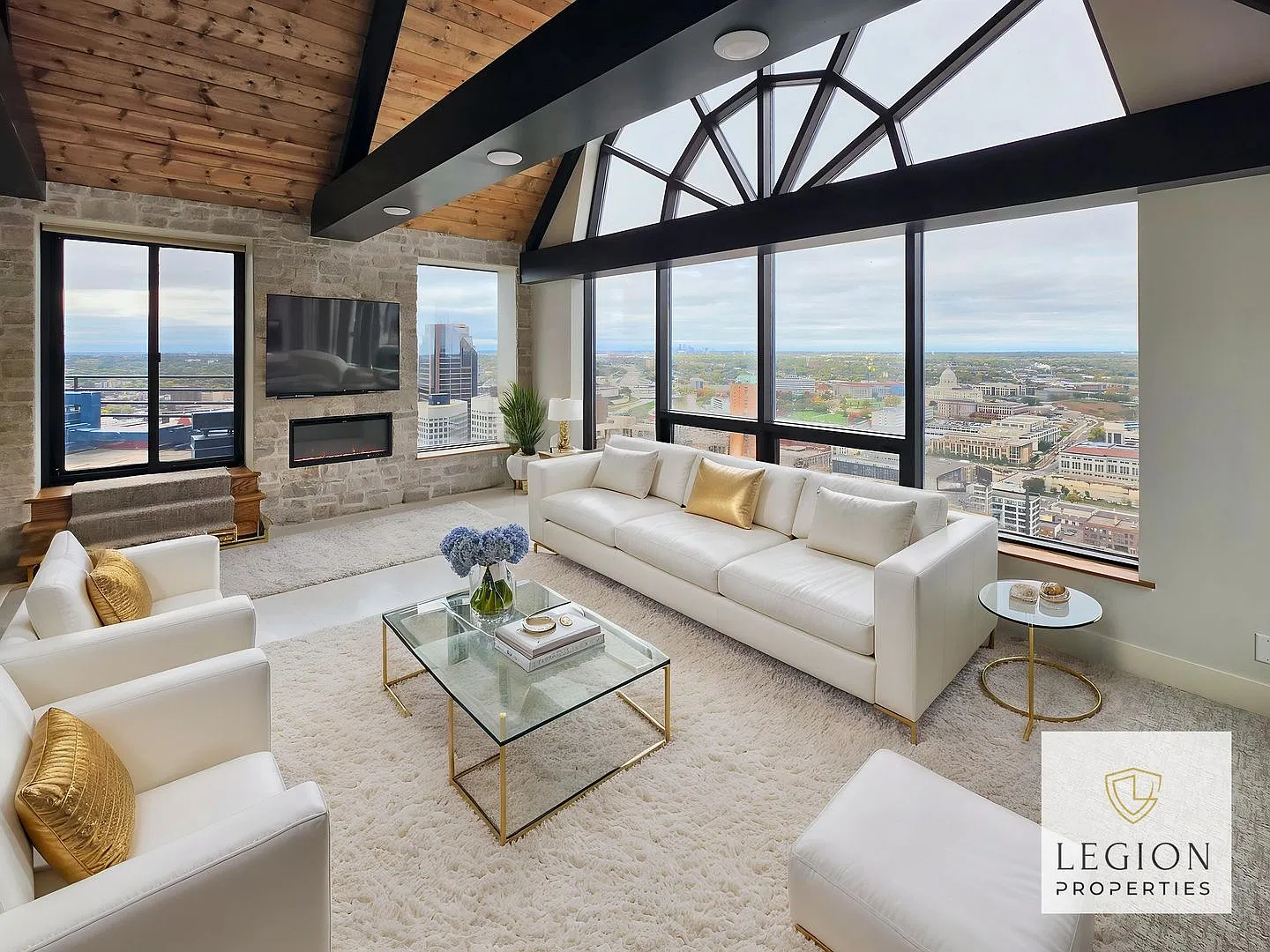 Airye Penthouse, Luxury Living with furnished options at the highest residence in St. Paul. — Photo 2
