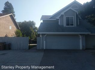 5609 Laguna Park Dr, Elk Grove, CA 95758