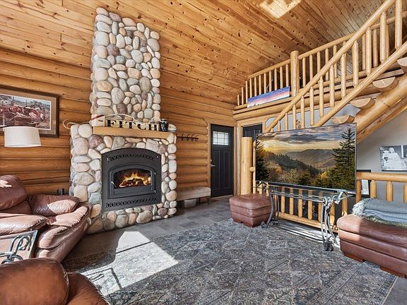 4th image of 783 White Basin Rd