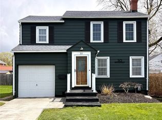 30 Woodcrest Dr, Buffalo, NY 14220