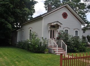 174 S 4th St, Aurora, IL 60505