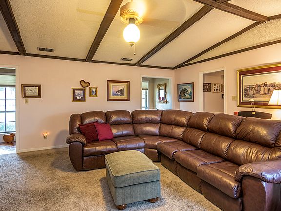 5th image of 1301 Dennis Dr