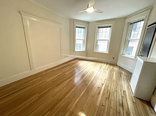 75 Longwood Ave #1R Photo 1
