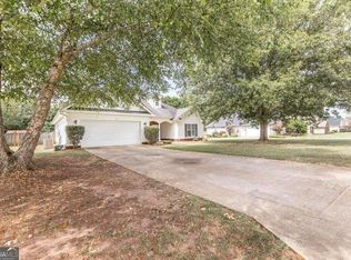226 Spring Chase Cir, Kathleen, GA 31047