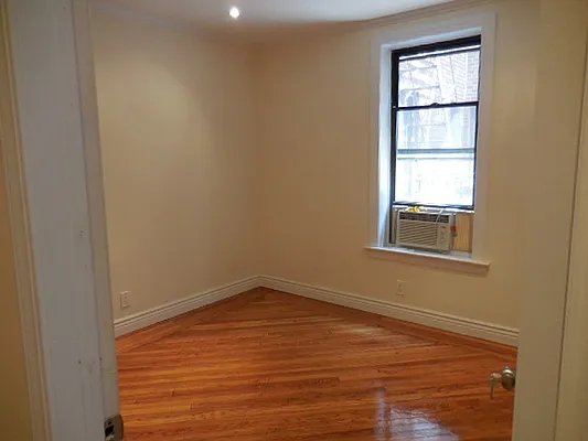 Rented by Aimee Grodanz, LREB | media 28