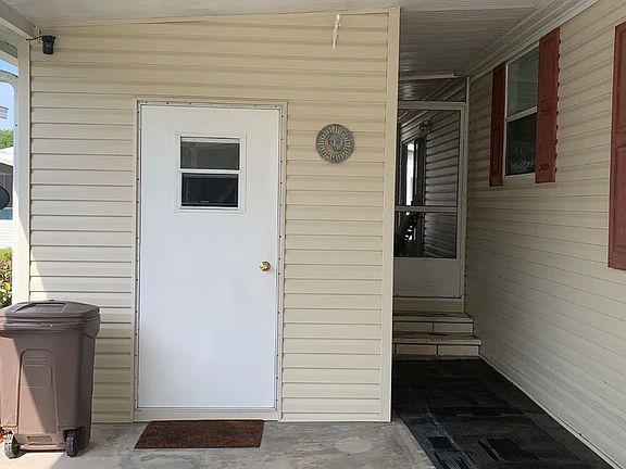 3rd image of 3239 Bending Oak Dr
