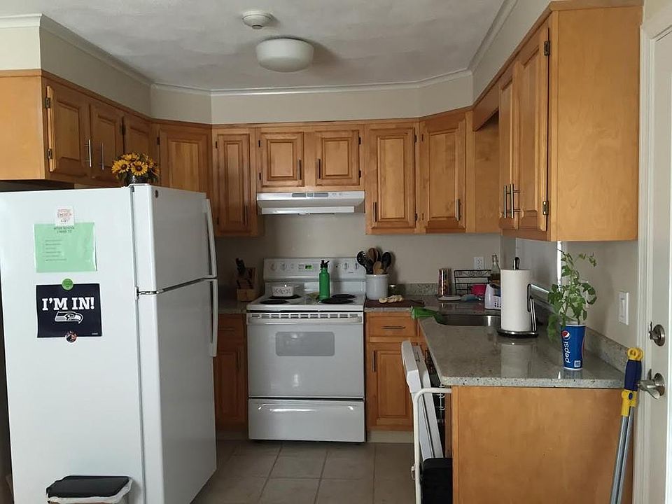 2nd image of 425 Woburn St APT 7