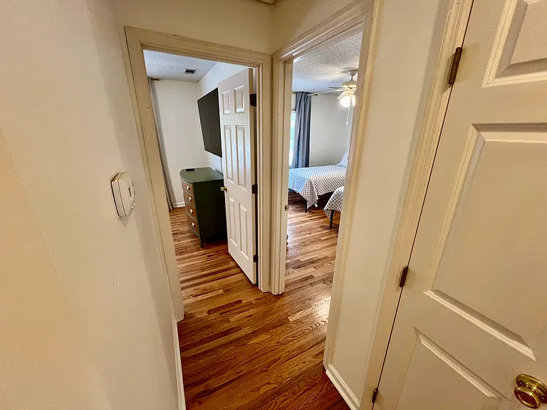 605 Regent Rd — Photo 29
