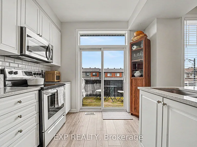 108 Teelin Cir — Photo 13