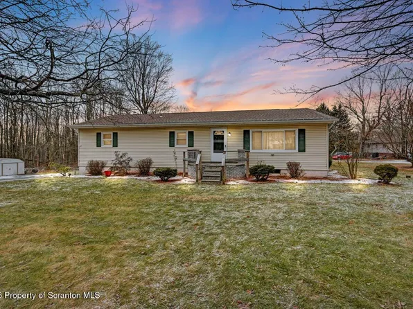 917 Highway 307 Spg, Moscow, PA 18444