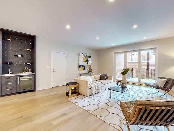 5th image of 1211-13 W Belmont Ave #1W