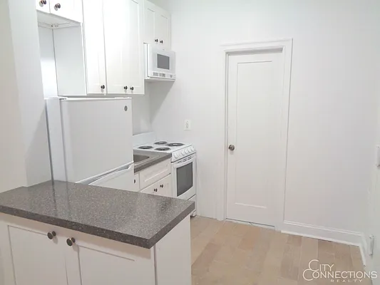 Rented by City Connections Realty | media 25