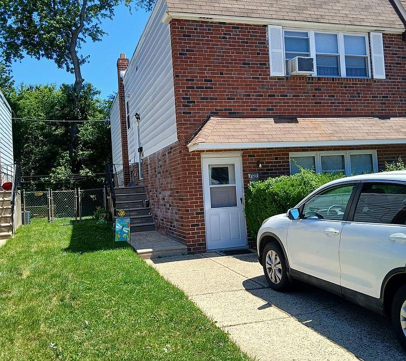 1st image of 709 Red Lion Rd