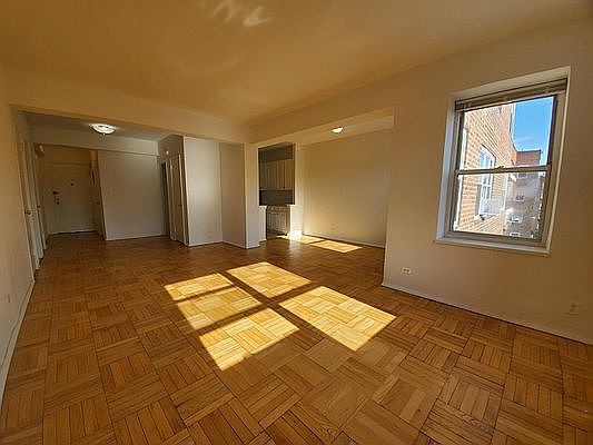 3rd image of 65-61 Saunders St #8D