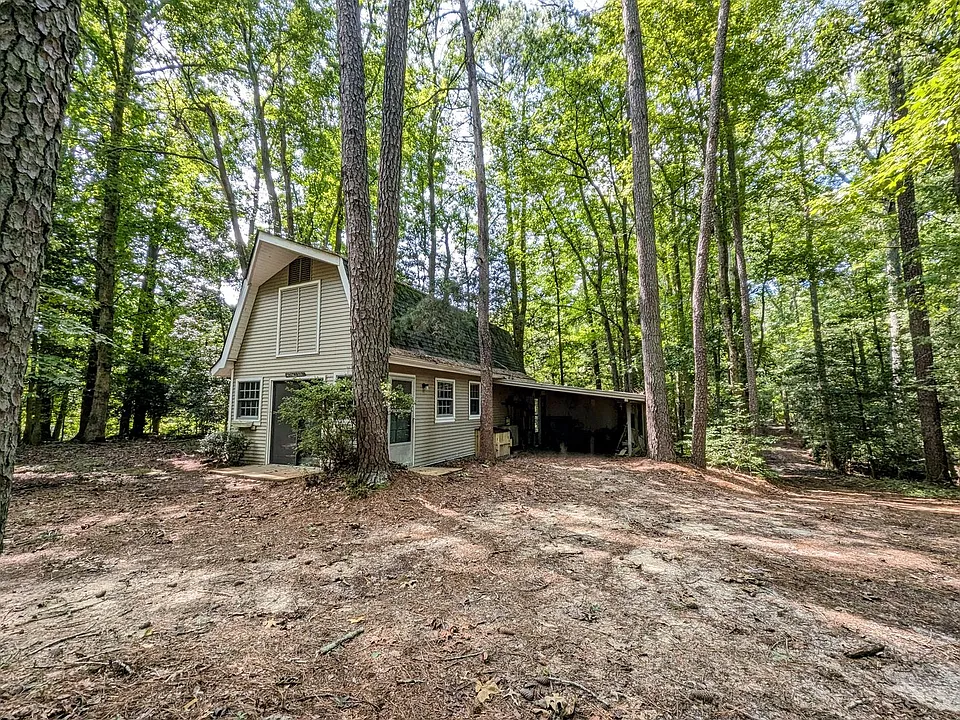 10124 Holly Forks Rd