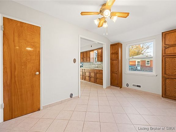 5th image of 1901 Whippoorwill Drive