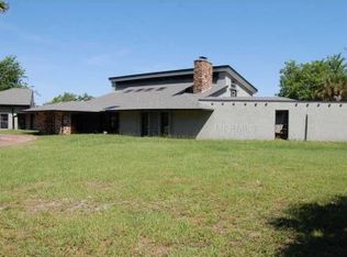2704 Shad Ln, Geneva, FL 32732