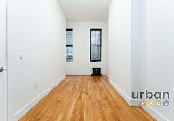 4th image of 1059 Bedford Ave APT 1A