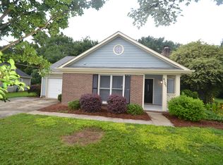 4107 Inglehurst Dr, Charlotte, NC 28273