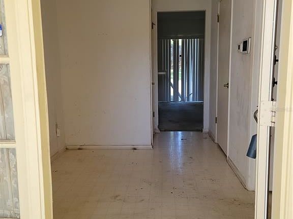 4th image of 5585R Red Bone Ln