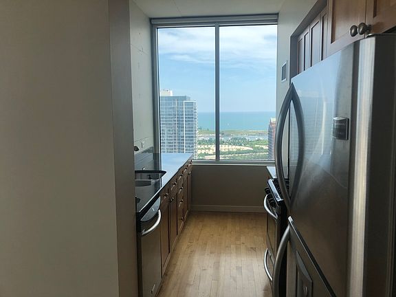3rd image of 1720 S Michigan Ave APT 2801
