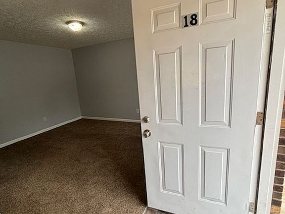 3rd image of 437 Woodcreek Dr #18