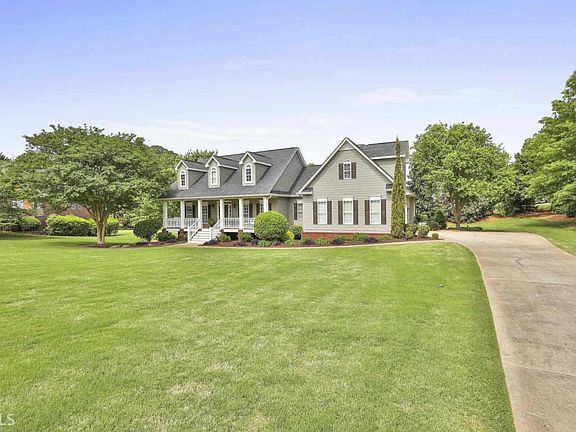 3rd image of 115 Clydesdale Ct