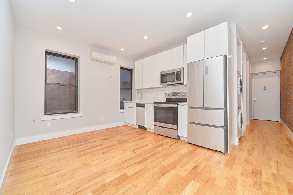 3 BR in Harlem