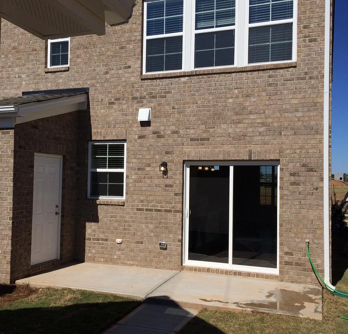 3 bed, 2.5 bath, 1344 sqft, $2,450 — Photo 3