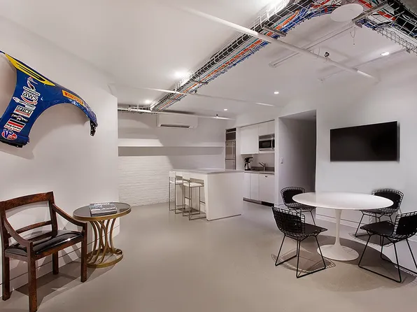 169 Hudson Street image 11 of 12