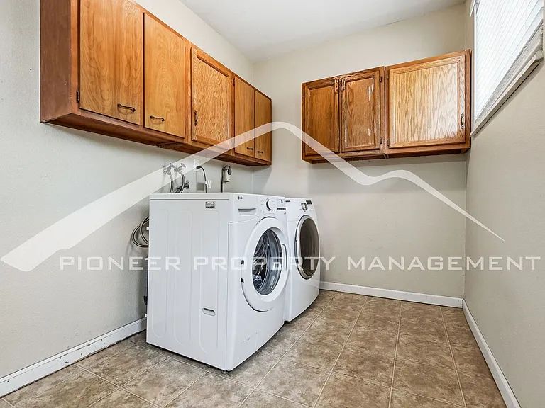 6801 W 32nd Ave — Photo 7