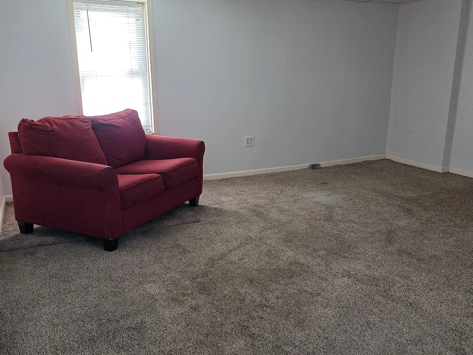 Studio, 415 sqft, $700 — Photo 1