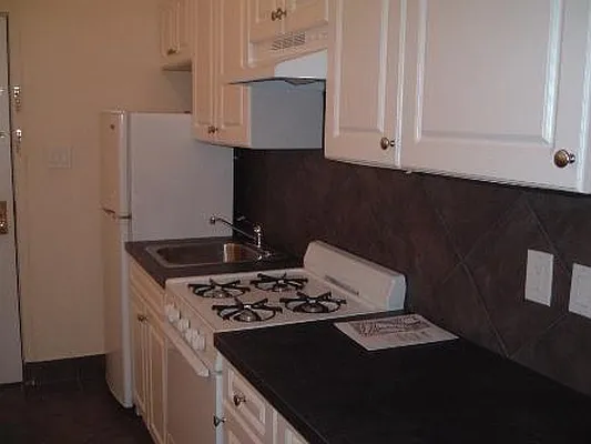 Rented by Level Group | media 27